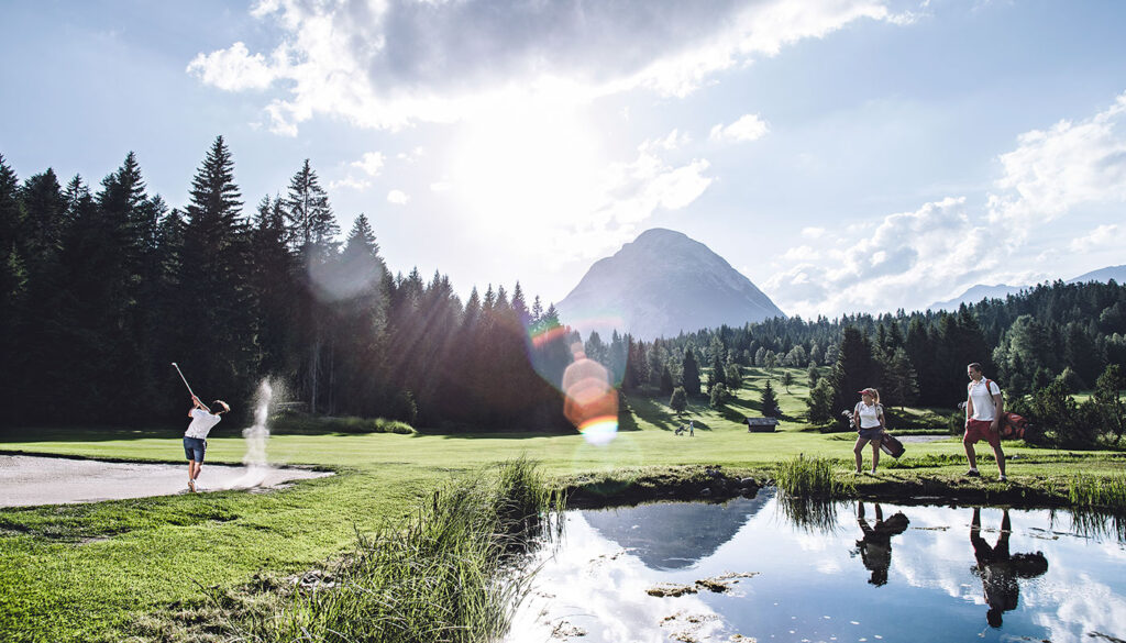 Golfclub mit Blick auf Hohe Munde